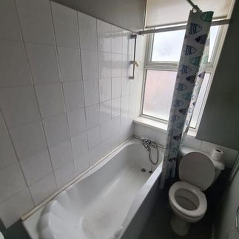 Flat to rent in Old Park Road, Wednesbury WS10 Church Hill