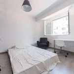 Rent a room of 80 m² in valencia