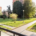 Rent 3 bedroom apartment in Milan