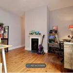 Rent 2 bedroom flat in Wales