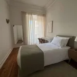 Rent 4 bedroom apartment of 190 m² in lisbon