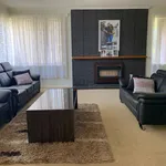 Rent 3 bedroom house in Craigieburn