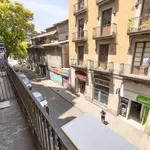 Rent 4 bedroom apartment in Barcelona