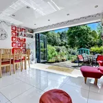 Rent 4 bedroom apartment of 150 m² in london