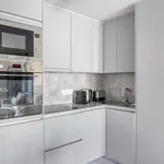 Rent 1 bedroom apartment of 45 m² in lisbon