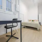 Rent a room of 80 m² in valencia