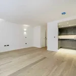 Rent 2 bedroom flat in London