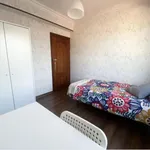 Rent 4 bedroom apartment in Bilbao