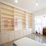 Rent 4 bedroom apartment of 19 m² in Roma