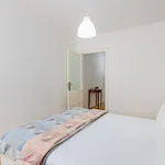 Rent 2 bedroom apartment of 60 m² in Porto