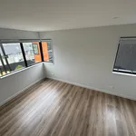 Rent 2 bedroom house of 860 m² in Auckland