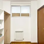 Rent a room of 175 m² in Madrid