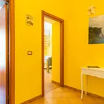 Rent 4 bedroom apartment of 80 m² in Naples