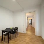 Rent 4 bedroom apartment in Barcelona