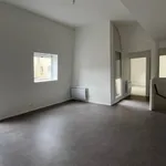 Appartement de 82 m² avec 4 chambre(s) en location à La Chatre