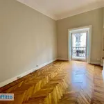 Affitto 4 camera appartamento di 162 m² in Milan