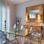 Rent 4 bedroom apartment of 230 m² in Marbella