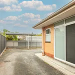 Rent 2 bedroom apartment in Collinswood