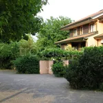 Rent 6 bedroom house of 350 m² in Cusago