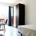 Rent a room of 150 m² in valencia