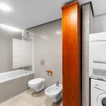 Pronajměte si 3 ložnic/e byt o rozloze 140 m² v Prague