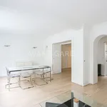 Appartement de 69 m² avec 2 chambre(s) en location à Paris