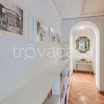 Affitto 3 camera appartamento di 130 m² in Firenze