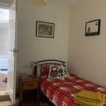 Rent 3 bedroom flat in Malvern Hills