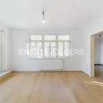 Pronajměte si 6 ložnic/e byt o rozloze 189 m² v Prague