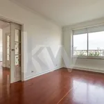 Rent 5 bedroom apartment of 200 m² in Lisbon