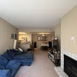 Rent 2 bedroom apartment in Valley Village