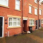 Rent 4 bedroom flat in Leicester