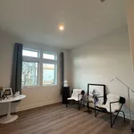 Rent 5 bedroom house in Northridge