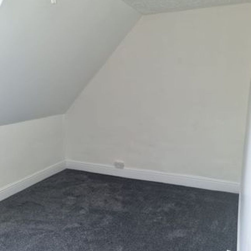 End terrace house to rent in Vicarage Road, Oldbury B68 Langley Green