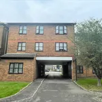 Rent 1 bedroom flat in Staines