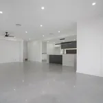 Rent 6 bedroom house in  Riverstone NSW 2765                        