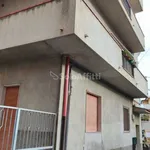 Affitto 5 camera appartamento di 108 m² in Reggio di Calabria