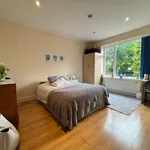 Rent 5 bedroom house in Manchester