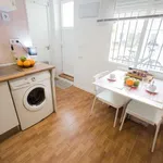 Rent 1 bedroom apartment of 35 m² in valencia