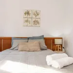 Rent 3 bedroom apartment of 65 m² in barcelona