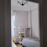 Rent 4 bedroom apartment in Alicante