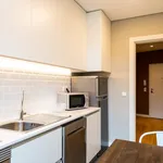 Rent 1 bedroom apartment of 60 m² in Porto