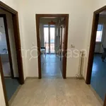 Rent 4 bedroom apartment of 80 m² in Adria