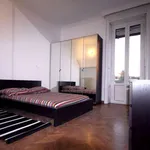 Rent a room in milan