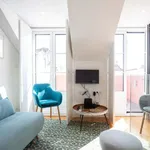 Rent 1 bedroom apartment of 538 m² in Lisbon