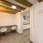 Rent a room of 100 m² in barcelona