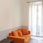 Rent a room of 100 m² in rome