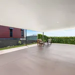 Rent 4 bedroom house in Nikenbah