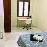 Rent 8 bedroom apartment in Seville