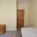 Rent 4 bedroom flat in London